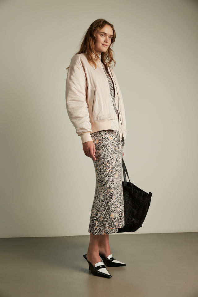 Jacket Jalou powder - Jacket Jalou ist ultra-feminin mit ihrem zarten, puderrosa Design und... - 2/5