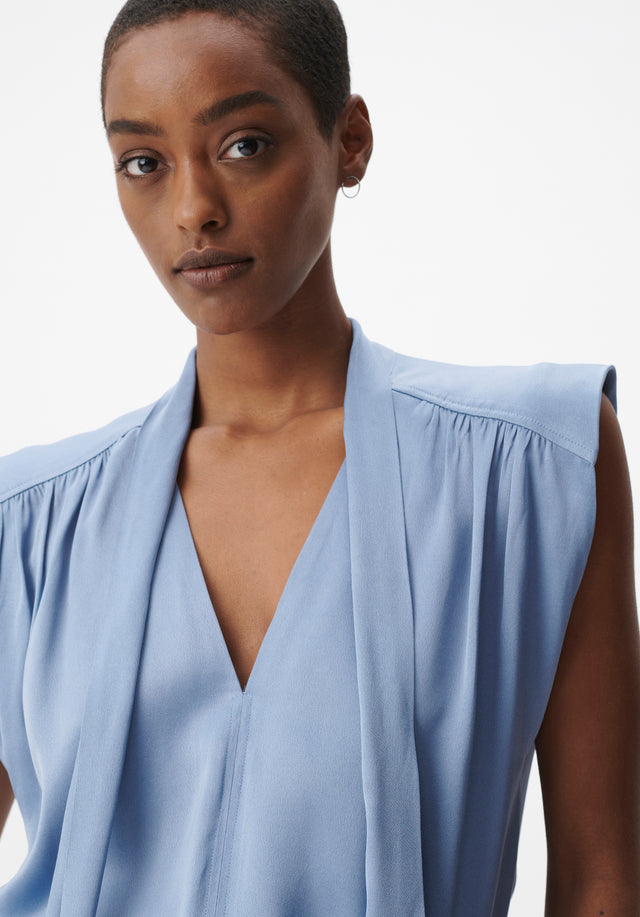 Top Tracey faded denim - A monochrome blouse made of liquid satin viscose, caressing you... - 4/6