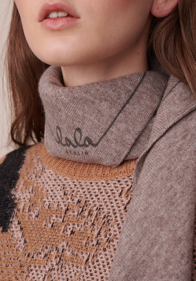 Triangle Solid Logo M Stradivari Dark brown melange - A new take on our luxuriosly soft, triangle shaped cashmere... - 2/4