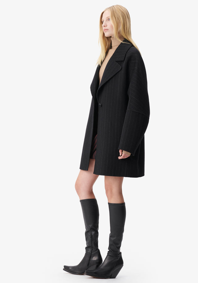 Coat Odila black - This classic doubleface is cut in a round shape for... - 2/7