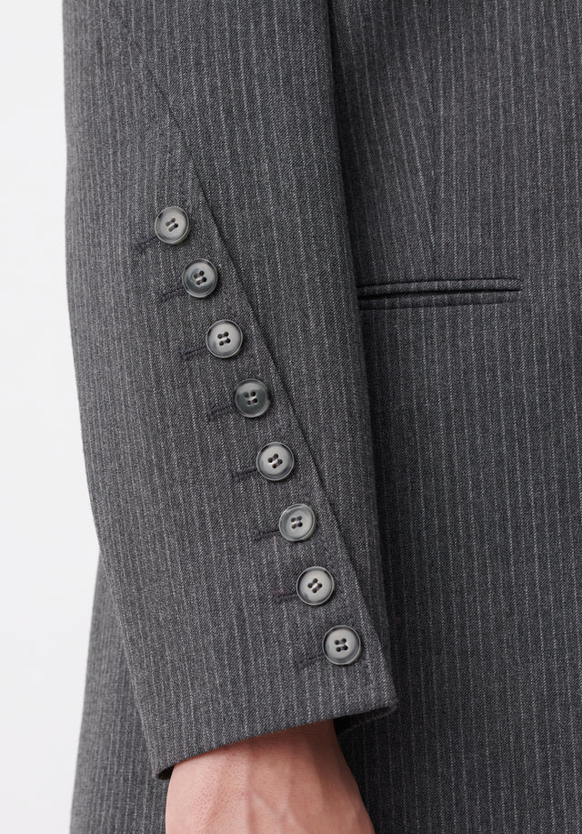 Jacket Jula anthracite stripe - Diese klassische Anzugjacke ist aus einer superbequemen Viskosemischung mit leichtem... - 5/6