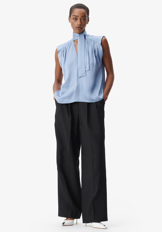Top Tracey faded denim - A monochrome blouse made of liquid satin viscose, caressing you... - 1/6