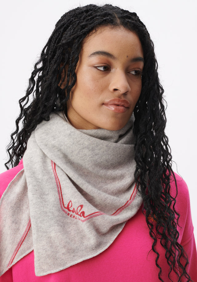 Triangle Solid dragonfruit shades - The ultra-soft, versatile cashmere scarf comes with a subtle logo.... - 2/4