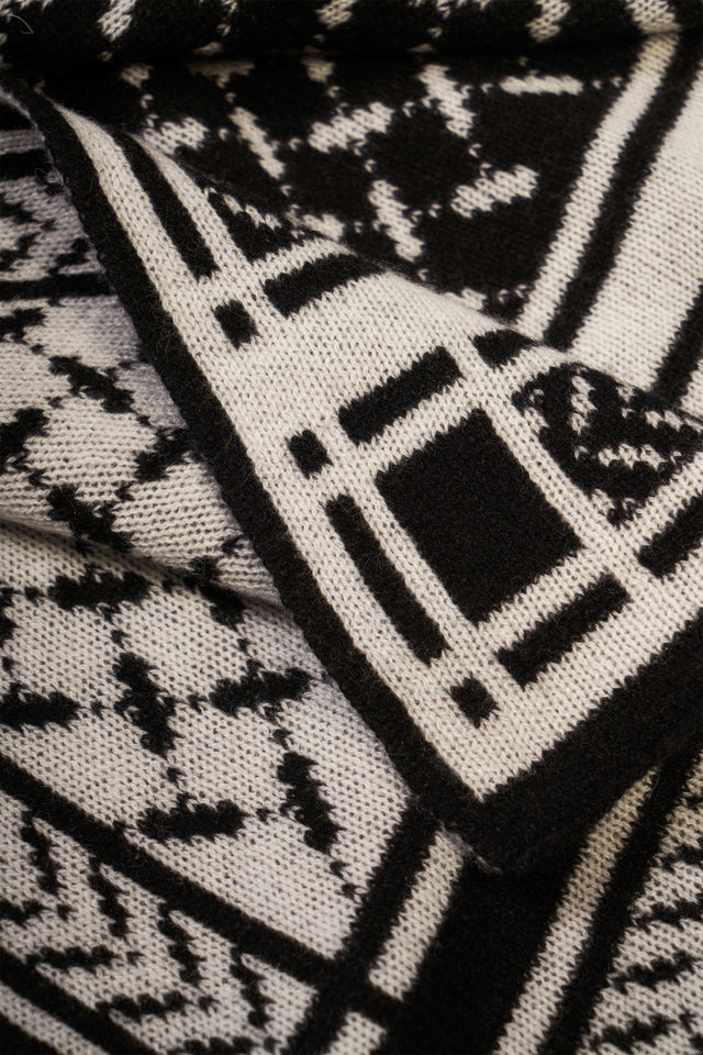 Blanket Trinity Classic Nero Alabastro - Eine weiche und luxuriöse Kaschmirdecke mit einem Jaquard-Muster in Schwarzweiß. - 7/11