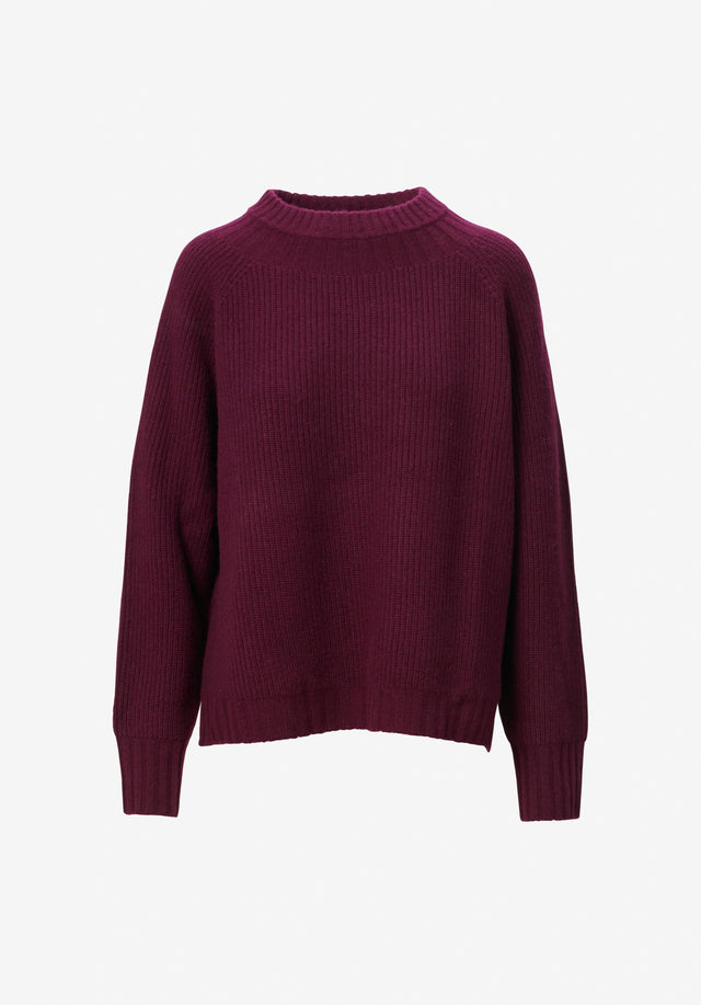 Jumper Kaleva fudge - This luxurious knit piece is made from the softest cashmere...
