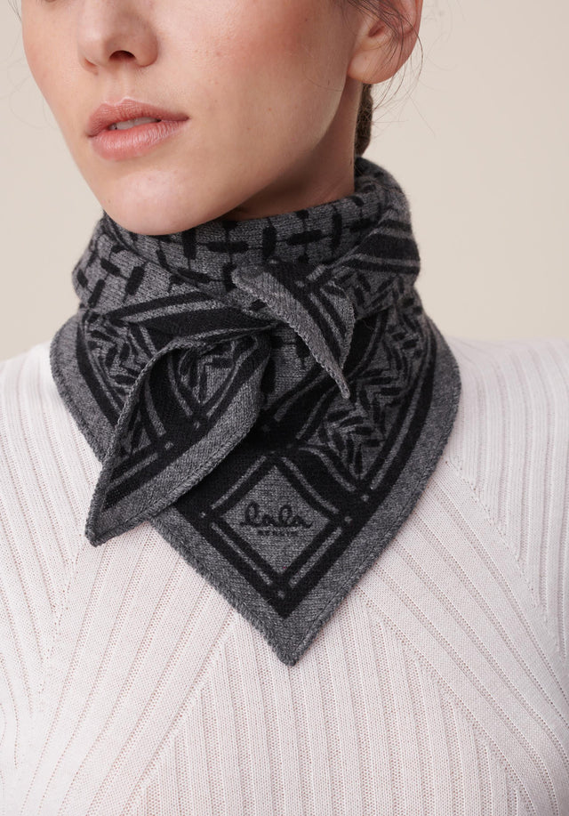 Triangle Trinity Classic S Lubecca Dark grey melange - A luxuriosly soft, triangle shaped cashmere scarf, featuring a classic... - 1/4
