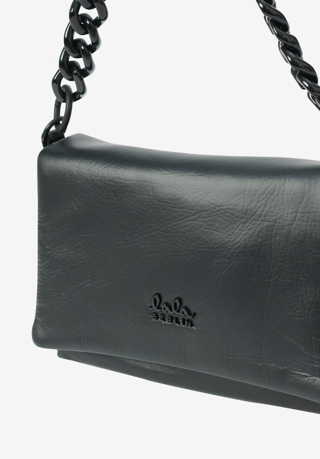 Shoulderbag Mima black - Exceptionally soft and lightweight. A padded chain-bag with a monochrome... - 3/5