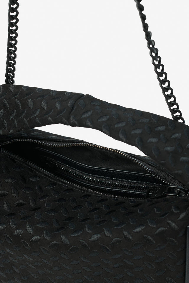 Small Handbag Merve heritage suede black - Diese weiche Handtasche ist aus veganem Wildleder gefertigt und mit... - 5/6